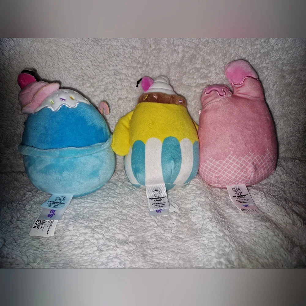 Hello kitty / sanrio squishmallows x3 - Picture 2 of 2